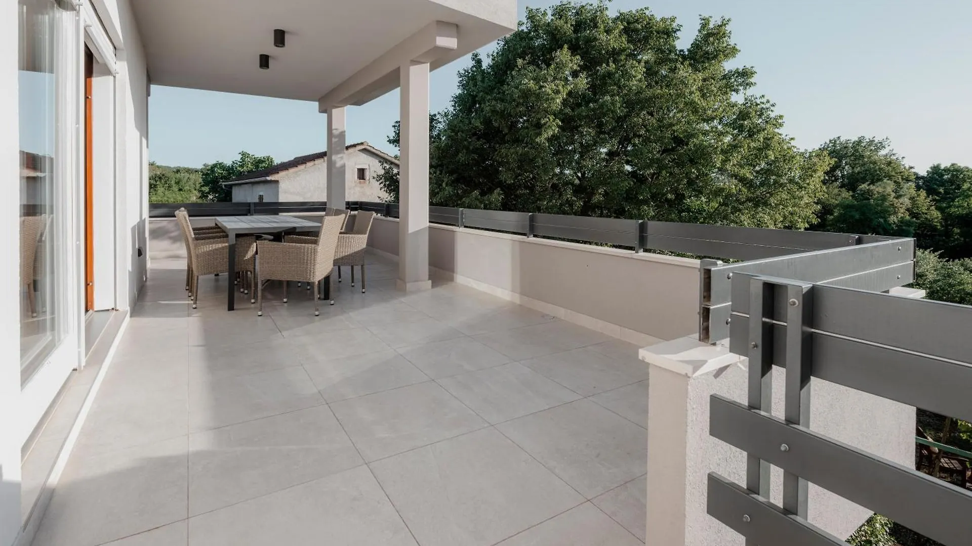 Apartments Silvana By El-Pi Tours Sveti Anton  Croatia