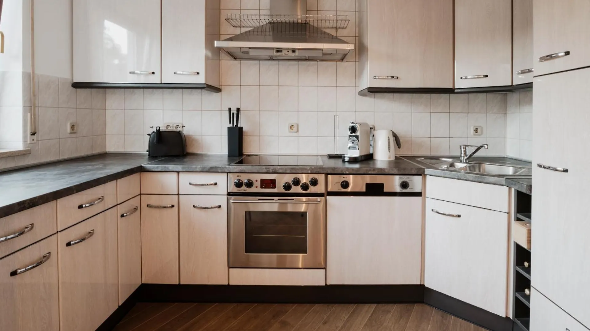 Apartments Silvana By El-Pi Tours Sveti Anton  Croatia